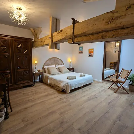 Couette-café Les Pierres Douces Champniers (Charente)