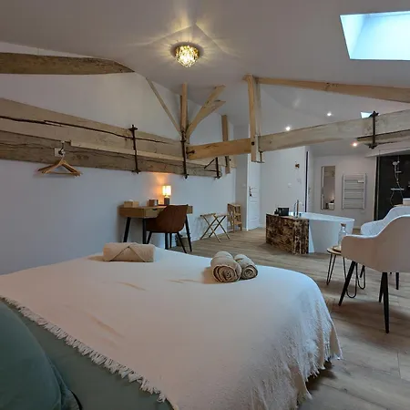 Couette-café Les Pierres Douces Champniers (Charente)