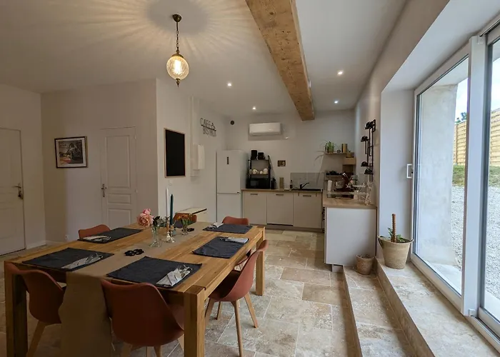 Les Pierres Douces Bed & Breakfast 3*