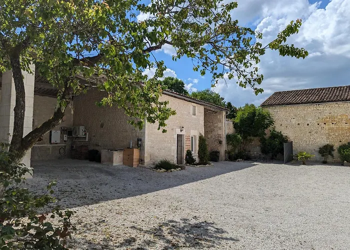 Bed & Breakfast Les Pierres Douces Champniers (Charente)